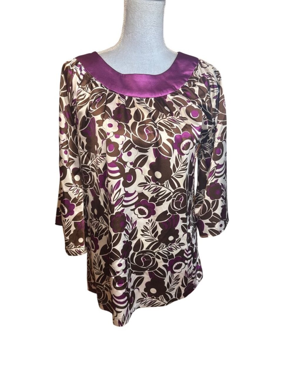 Vertigo Paris Size M Floral Print 3/4 Bell Sleeve Top Purple Collar Trim